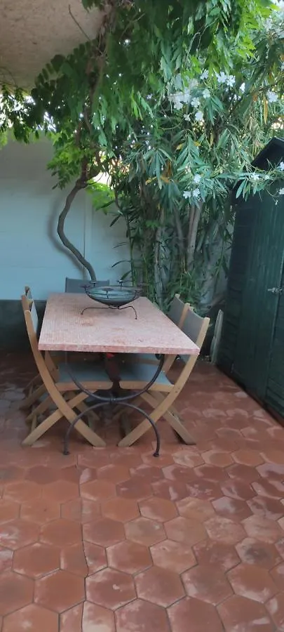 Maison De Vacances A L'Ayguade Classee 3 Etoiles, Climatisee,3Mn A Pied Plage Et Restos ,5Mn Aeroport, 10Mn Gare Hyeres