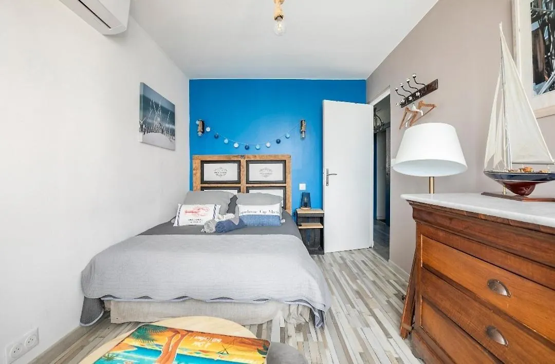 Maison De Vacances A L'Ayguade Classee 3 Etoiles, Climatisee,3Mn A Pied Plage Et Restos ,5Mn Aeroport, 10Mn Gare Hyeres Holiday home
